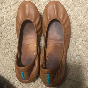 Size 9 Chestnut Tieks